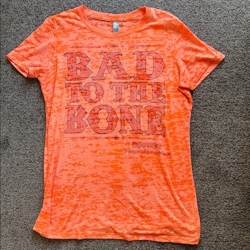Hooters Orange burnout Graphic T-Shirt juniors  sz XL
